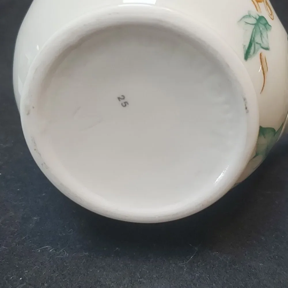 #25 Ivy Leaf Pattern Milk Jug and Sugar Bowl | Creamer Sugar Made in England